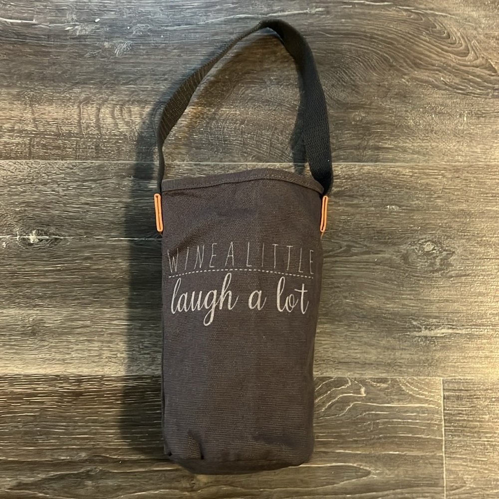 🏵️2/$14🏵️ Thirty-one canvas wine bag
